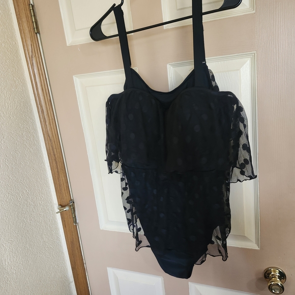 Elegant Black Women's Swim One Piece - Picture 4 of 4